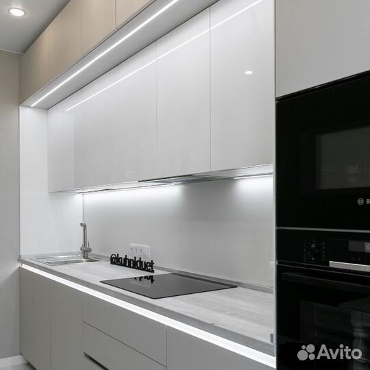 Кухня белая глянцевая