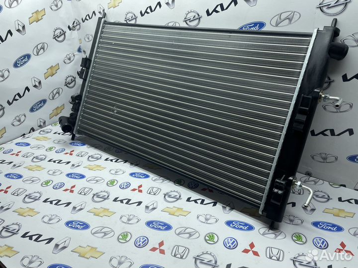 Радиатор охлаждения Mitsubishi Lancer X 1,5 AT