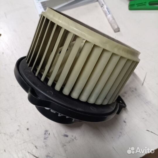 Моторчик печки Geely Emgrand EC7