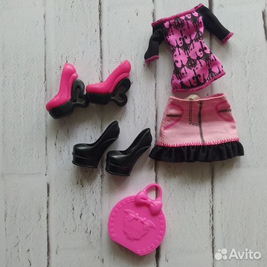 Аутфит и аксессуары Монстер хай/Эвер афтер хай