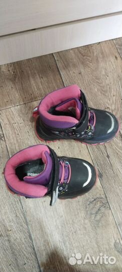 Ботинки демисезонные для девочки 24р