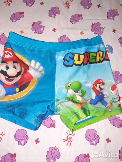 Плавки, купальник и футболка для плавания