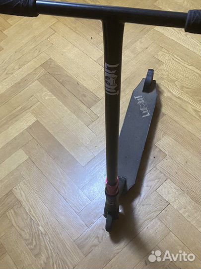 Трюковой самокат limit