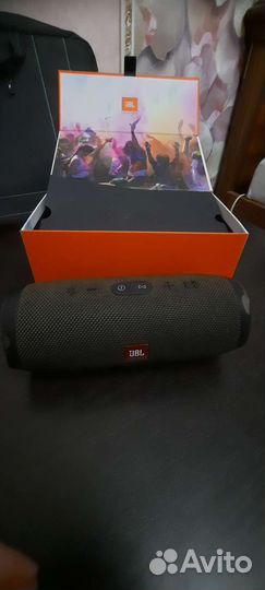 Колонка jbl charge 3
