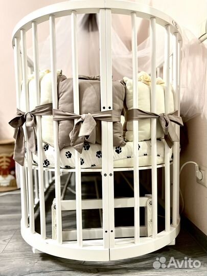 Детская кроватка с маятником 8в1