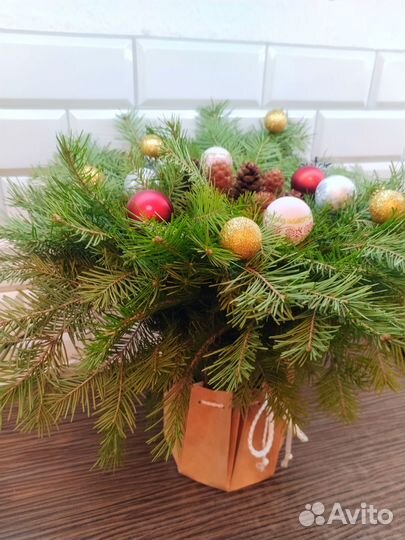 Букет новоголний из пихты