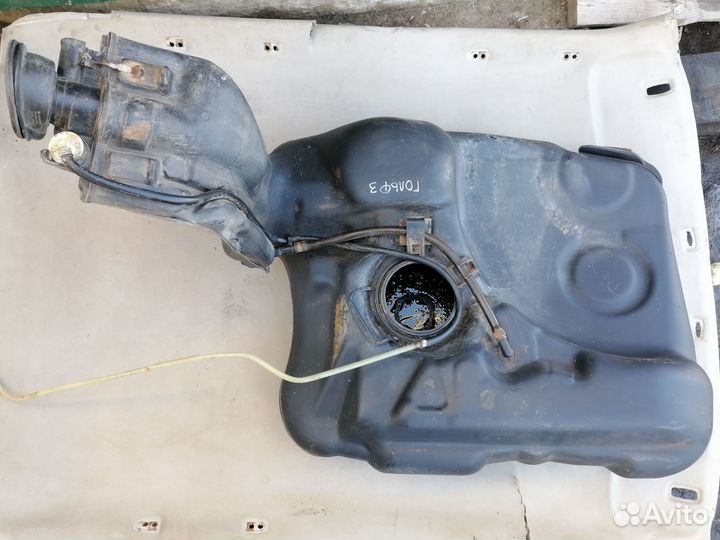 Бак топливный Volkswagen Golf 3 1991-1997