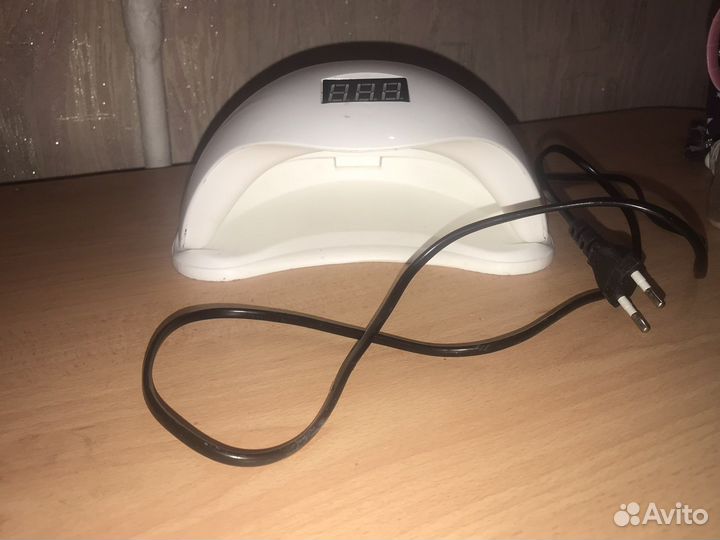 Лампа для ногтей