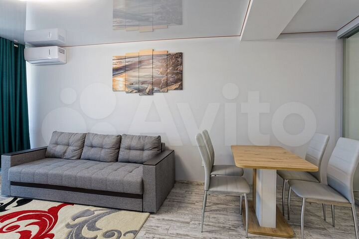 2-к. квартира, 40 м², 1/10 эт.