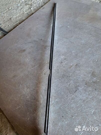 Молдинг стекла задний левый BMW E60