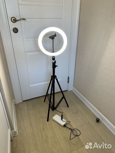 Кольцевая лампа со штативом 26 см