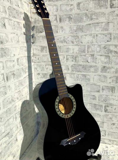 Гитара акустическая