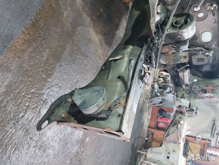 Лонжерон правый для Nissan Altima 2002