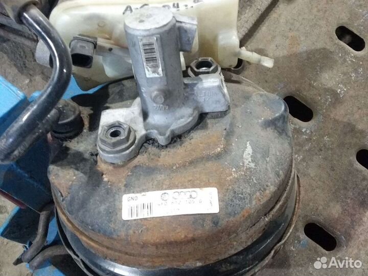 Audi A6C6 Вакуумный усилитель тормозов