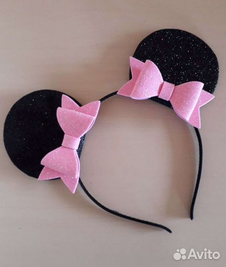 Ушки Микки, три кота, кошечки