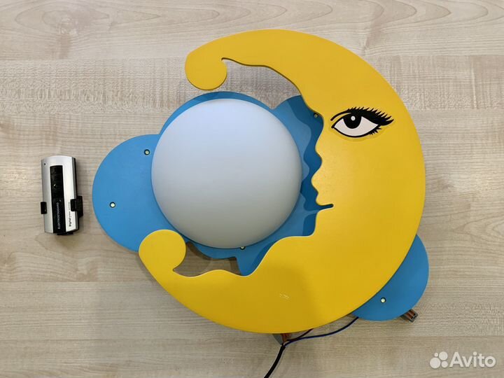 Светильник настенный