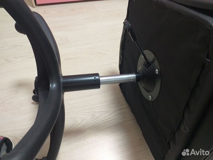 Компьютерное офисное кресло руководителя