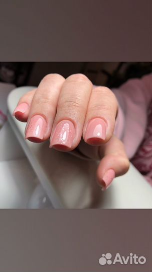Модель на маникюр