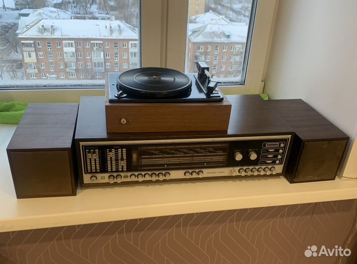 Проигрыватель виниловых пластинок исправный