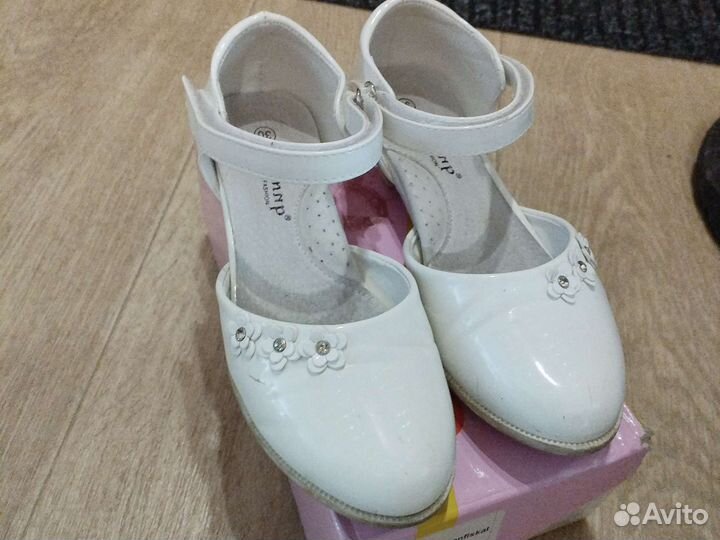 Туфли для девочки 30 размер белые