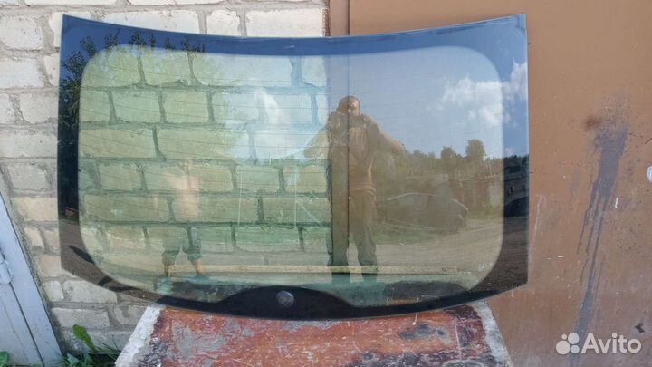 Заднее стекло на ford focus 2