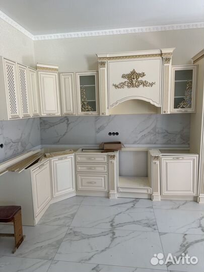 Столешница для этой кухни