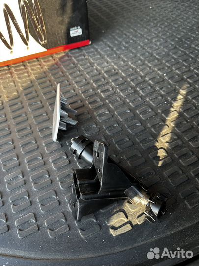 Форсунки омывателя и крышка форсунки омывателя