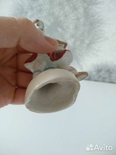 Девочка С книгой сказки-азбука Бронницы