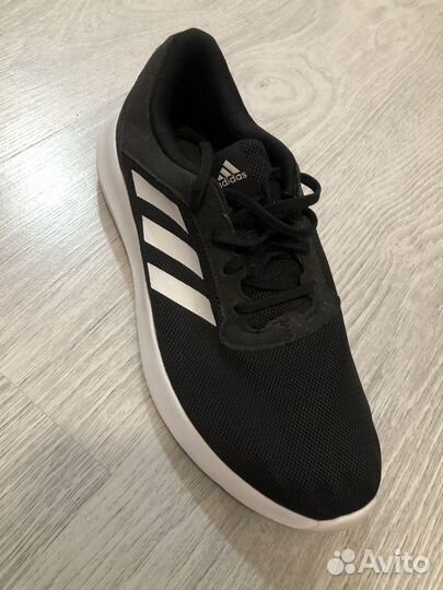 Кроссовки adidas