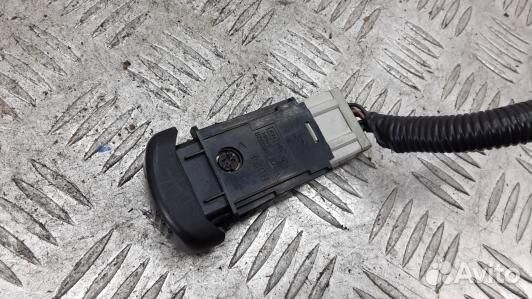 Кнопка аварийки opel frontera B (3LV14I501)