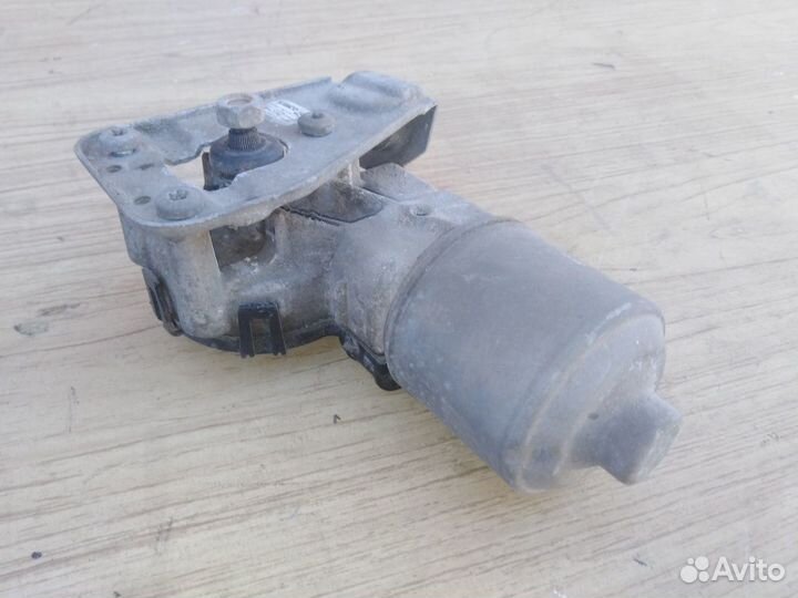 Мотор стеклоочистителя Mazda3, BK