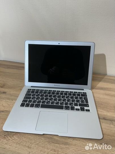 Ноутбук Apple MacBook Air 13 (2017) A1466