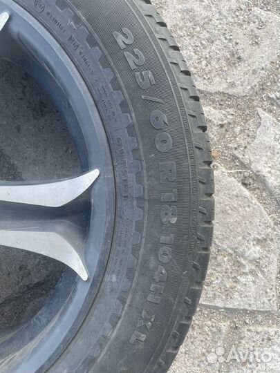 R18 Nokian Tyres Hakkapeliitta 5 225/60, PCD 11x110 DIA 18