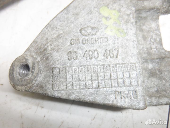 Кронштейн генератора Chevrolet Aveo T200