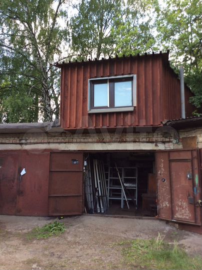 Гараж, > 30 м²