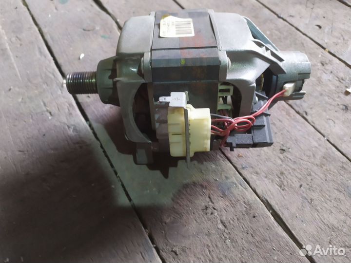 Двигататель стиральной машины