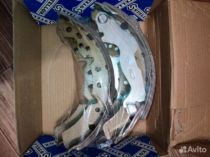 Тормозные колодки Toyota carina