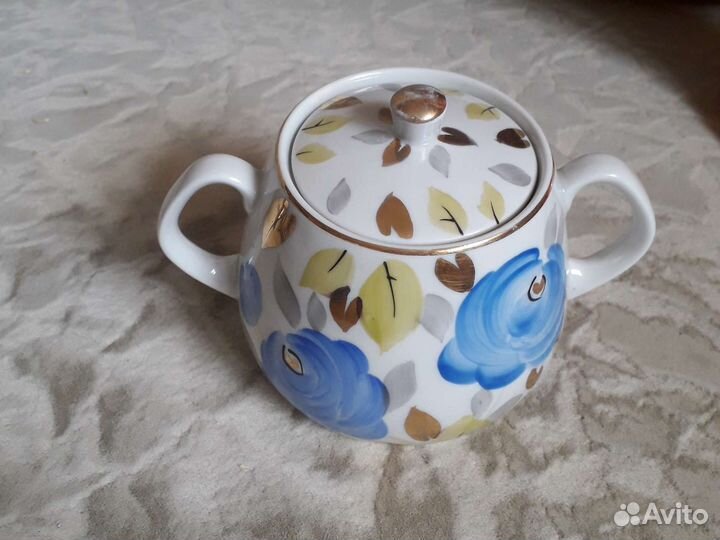 Посуда фарфоровая