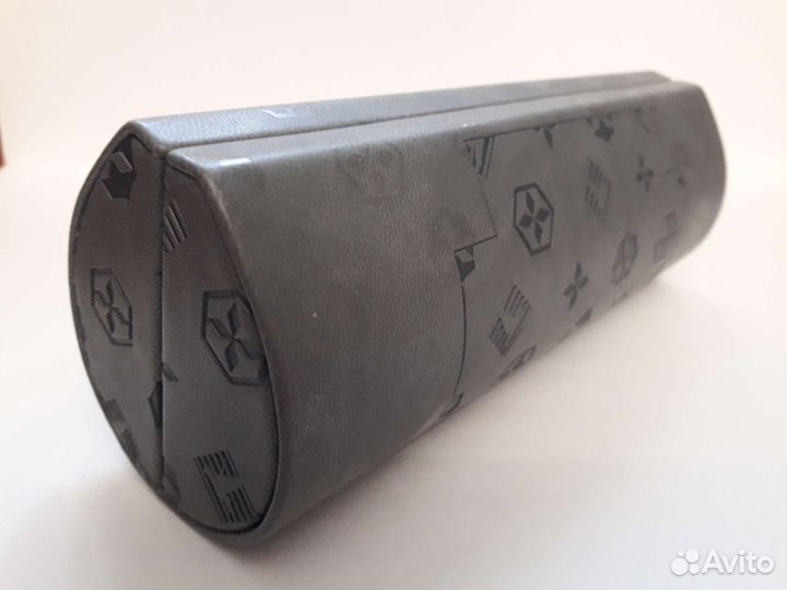 Футляры для очков