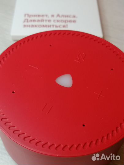 Умная колонка Алиса lite красная