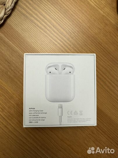 Беспроводные наушники apple airpods 1