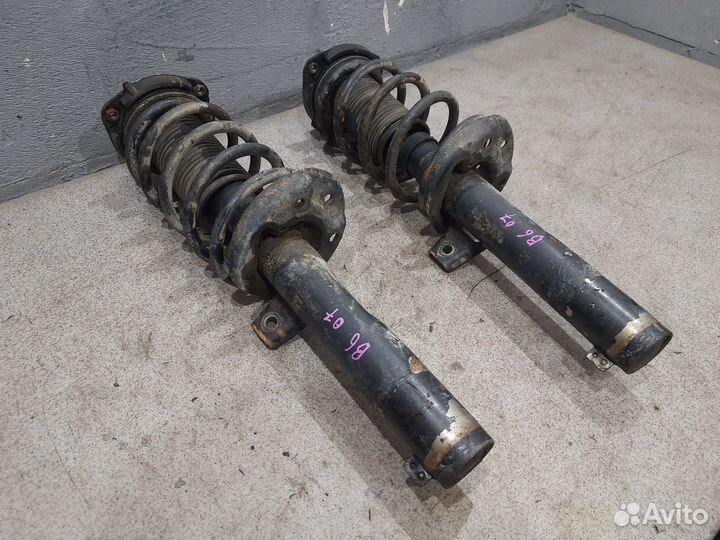 Передняя стойка в сборе для 1.8 T VW Passat b6