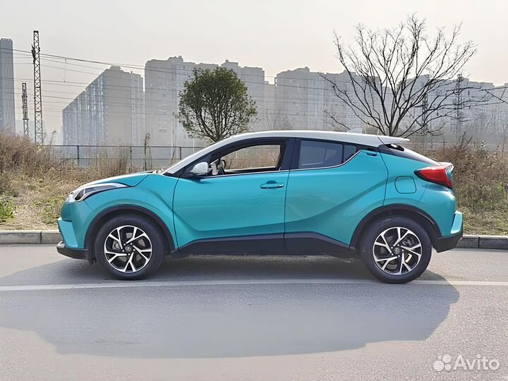 Toyota C-HR 2.0 CVT, 2021, 28 000 км