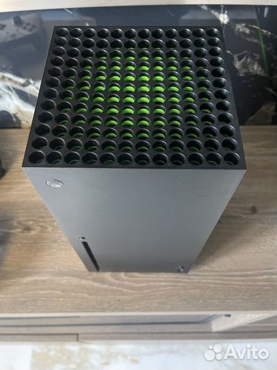 Xbox Series X с играми