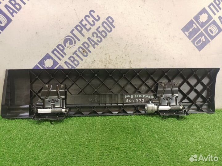 Полка багажника задняя левая Toyota Mark X седан