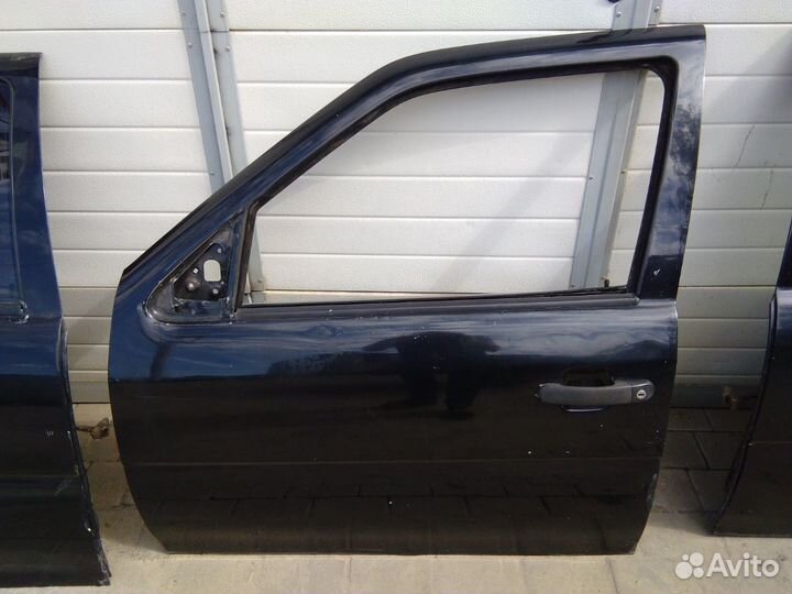 Продам двери Фольксваген Поинтер 2004г