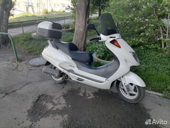 Максискутер Honda Foresight