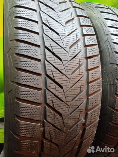 Vredestein Wintrac Xtreme S 235/60 R16