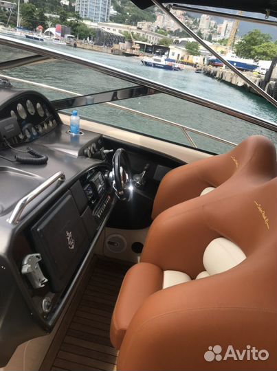 Прогулки на яхте Sanseeker Super Hawk43