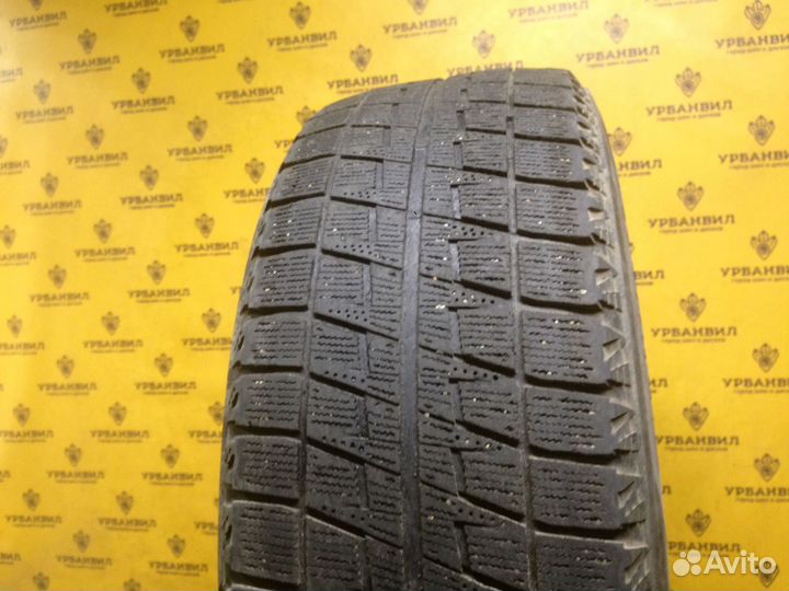 Bridgestone Blizzak Revo2 215/60 R17 96Q
